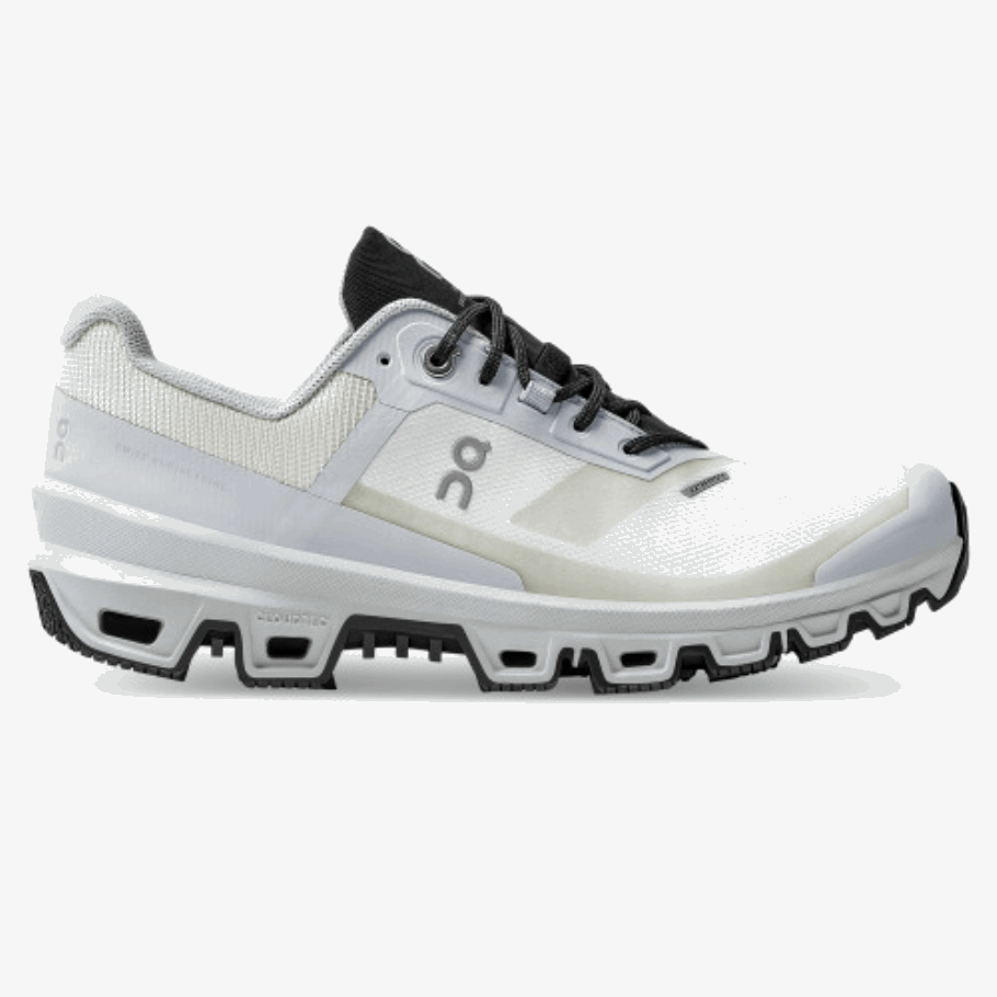 グレイシャーブラック クラウドベンチャー ウォータープルーフの実行中