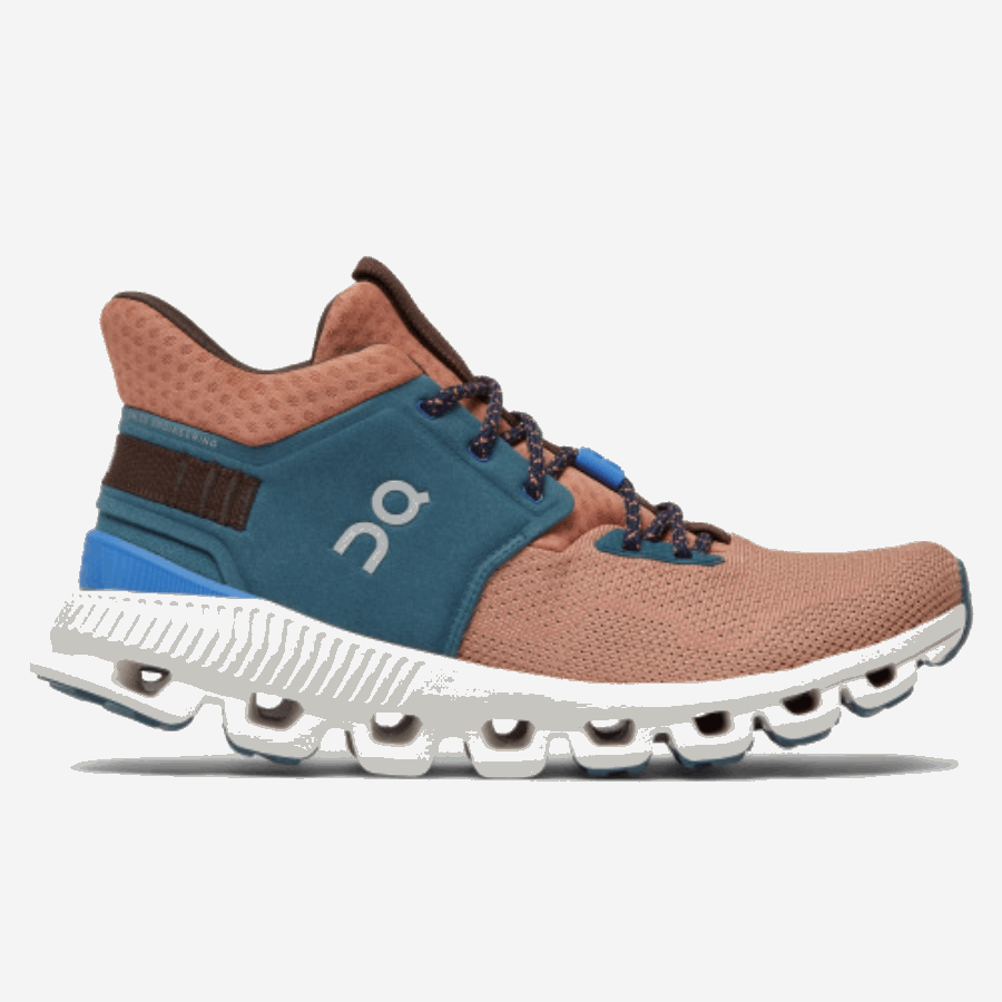 実行中のクラウド ハイ エッジ ブラッシュ ストーム 新しい