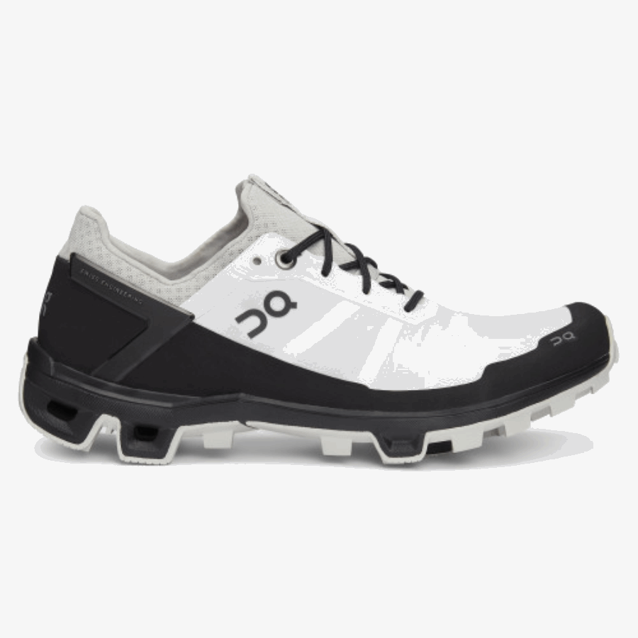 実行中の Cloudventure ピーク ホワイト ブラック