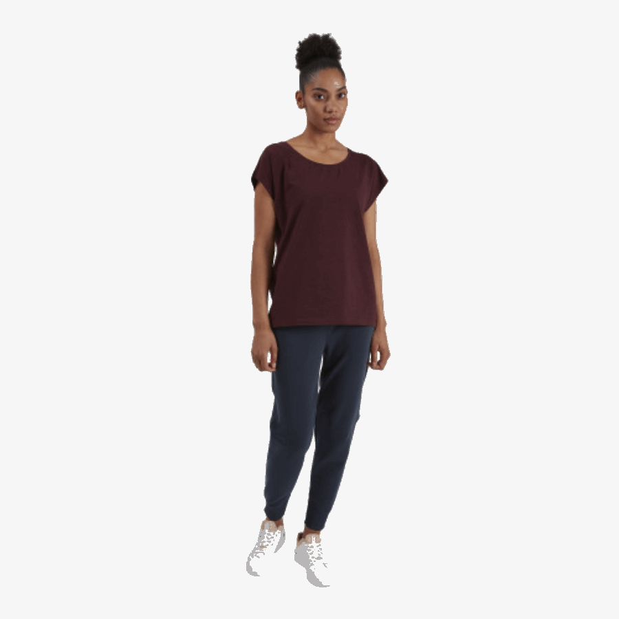 桑の実を走らせる