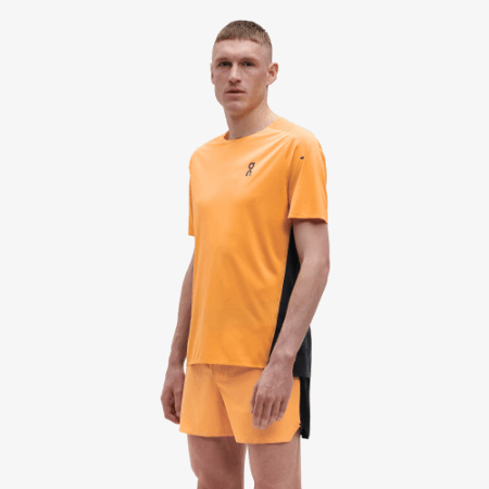 オン ランニング パフォーマンス-T マンゴー ブラック